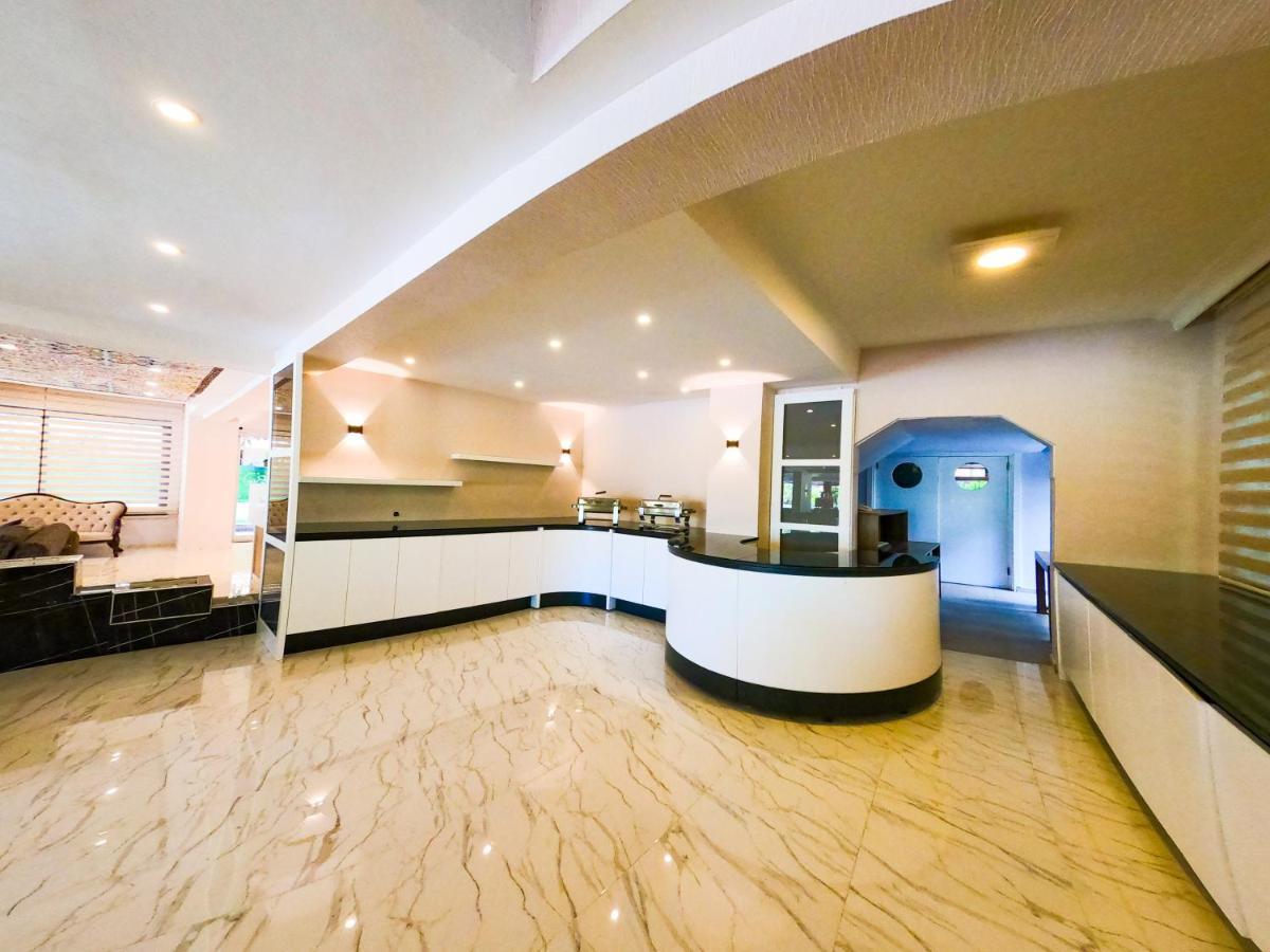 Bir Hotel Antalya Bagian luar foto