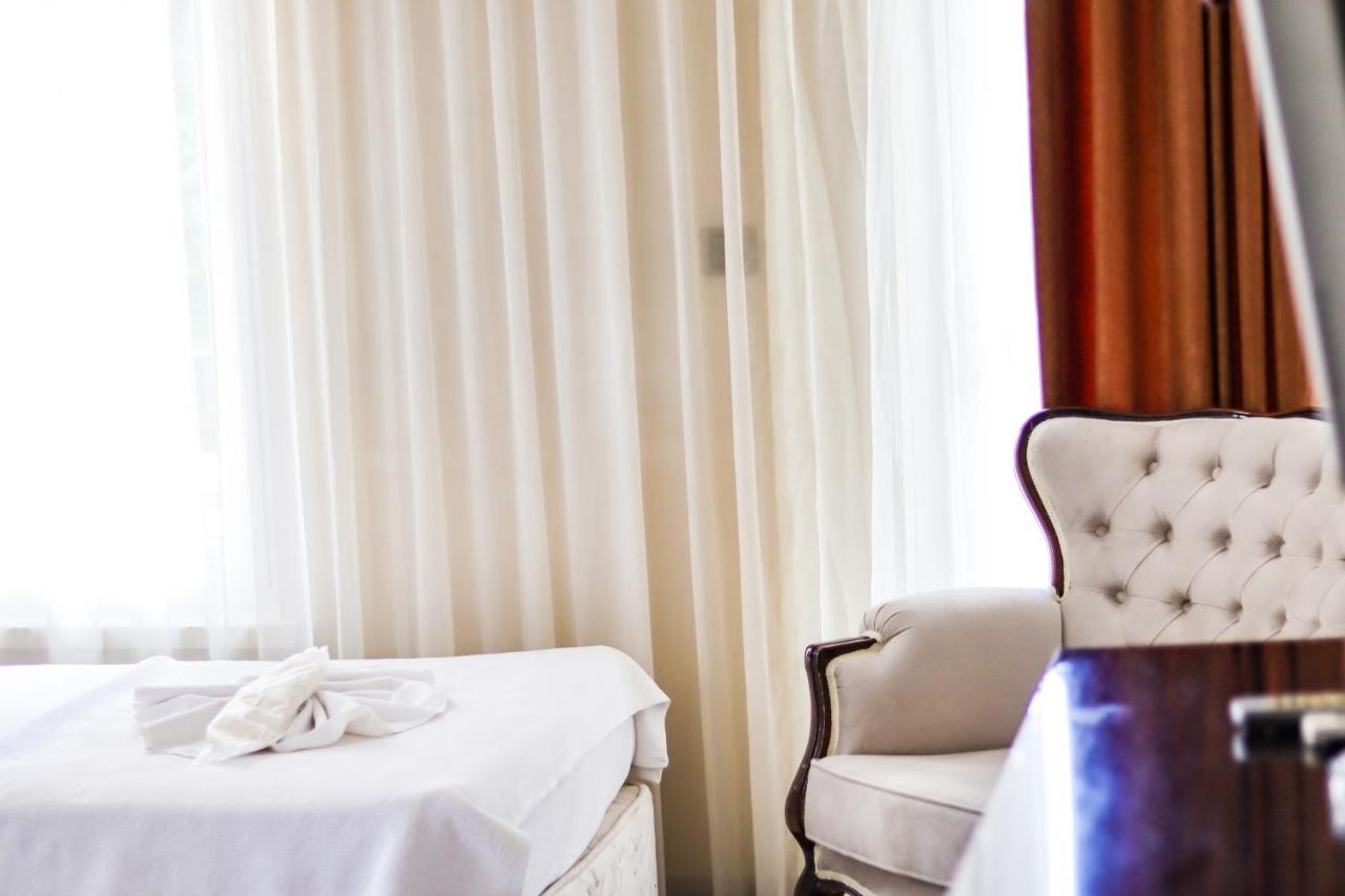 Bir Hotel Antalya Bagian luar foto